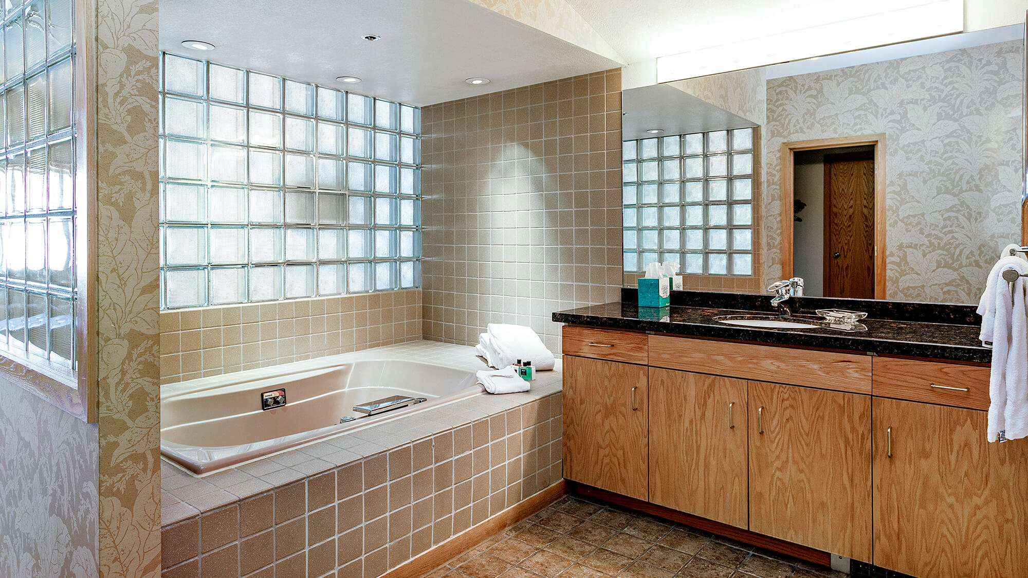 4 Bedroom/5 Bath Page